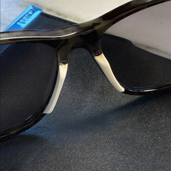 Fendi Gray Tortoise Unisex Sunglasses full inclusion worn once - Picture 9 of 16